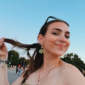 Meet your Posher, Caro